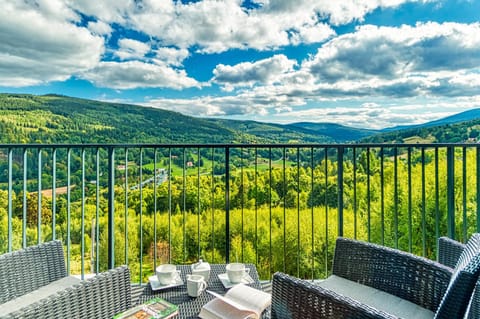 Nearby landmark, Day, Natural landscape, View (from property/room), Balcony/Terrace, Mountain view