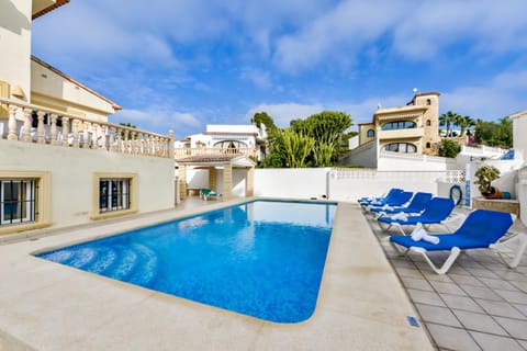 Balcony/Terrace, Swimming pool, sunbed