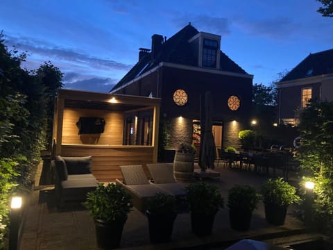 Property building, Garden