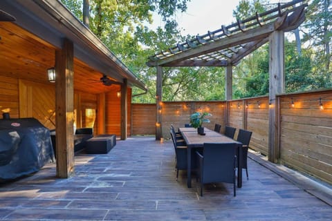 Stunning 6BR Buckhead OasisPrivate BathEachRoom House in Buckhead