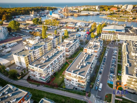 Property building, Day, Neighbourhood, Bird's eye view