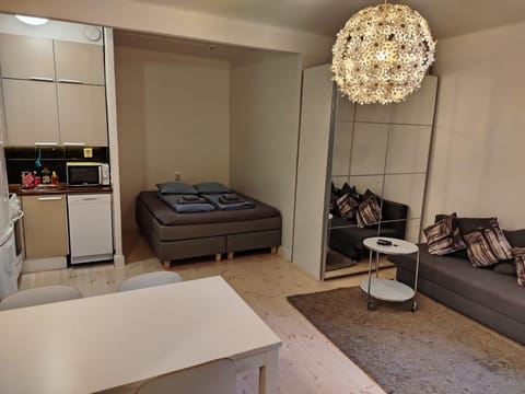Bed, Living room