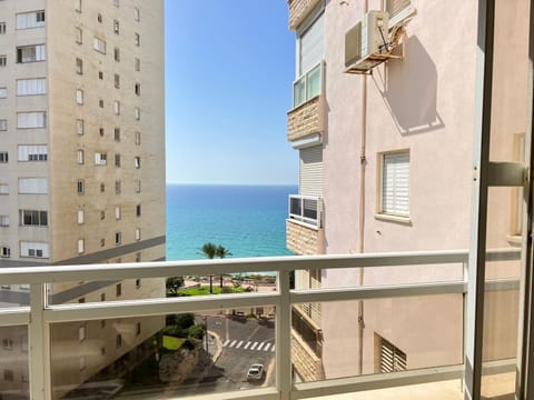 Day, View (from property/room), Sea view