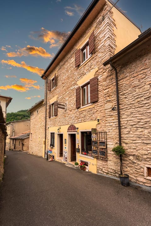 Property building, Street view