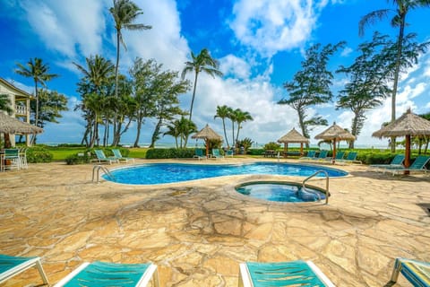 Islander on the Beach 121 Hotel in Waipouli Beach