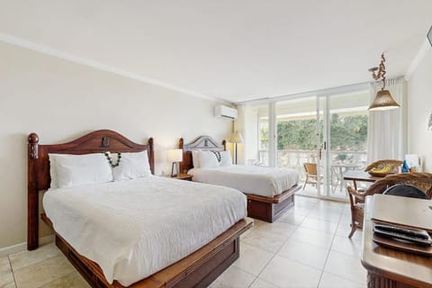 Islander on the Beach 370 Hotel in Waipouli Beach