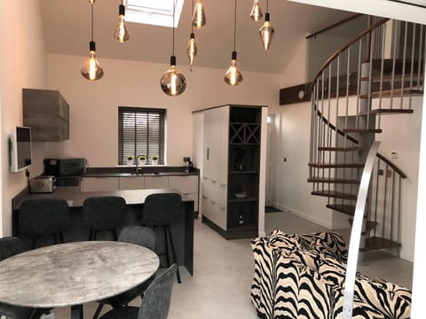 Living room, Dining area, kitchen