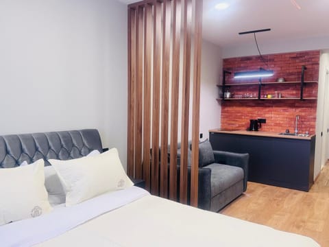 Seating area, Bedroom