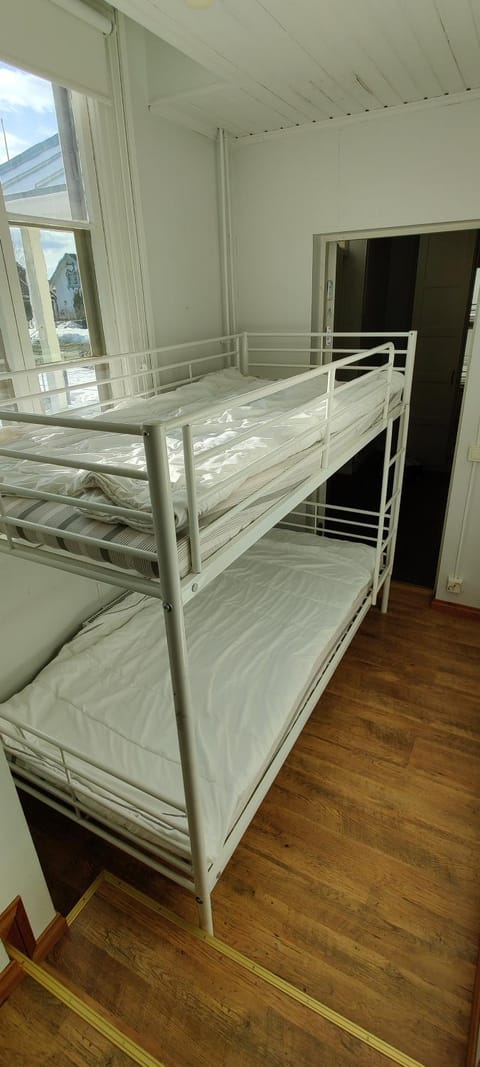 Kirstulan Kartanon päärakennuksen upea päätyhuoneisto Apartment in Finland