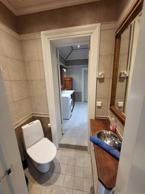 Kirstulan Kartanon päärakennuksessa sijaitseva hieno huoneisto Apartment in Finland