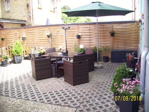 Patio, Seating area