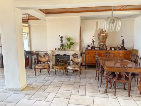 Banquet/Function facilities, Dining area