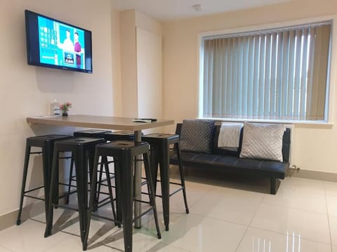 Self Contained Townhouse close to City Centre Apartment in Norwich