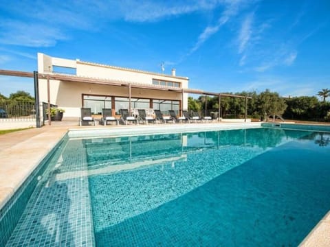 Day, Pool view, Swimming pool, sunbed