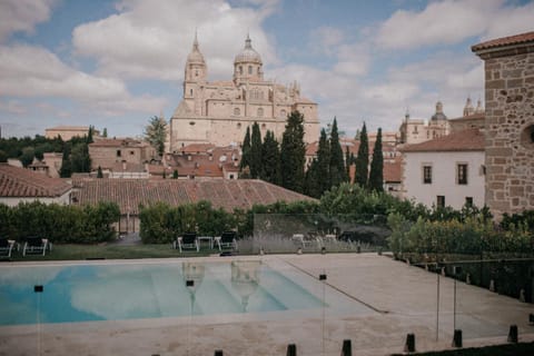 Summer, Pool view