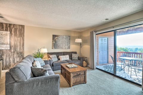 Golfers Paradise! Branson Condo with Resort Perks Apartment in Branson