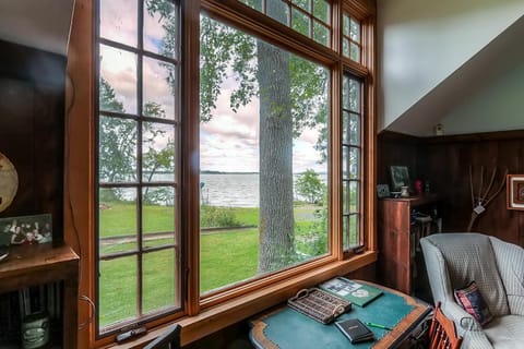 Charming St Albans Cottage on Lake Champlain! House in Georgia