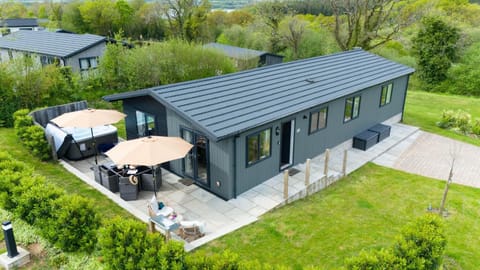 Property building, Patio, Hot Tub