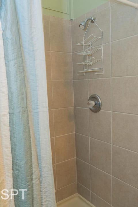 Bathroom, Bath