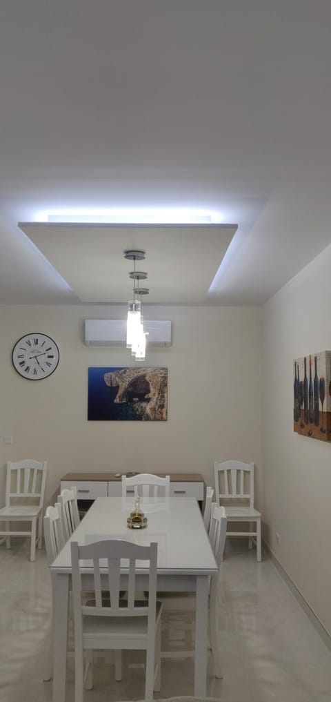 Minute walk to the sea Apartment in Malta