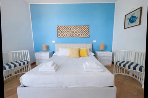 Bed, View (from property/room), Balcony/Terrace, Photo of the whole room, Bedroom, Guests, Sea view, Family, locker, towels, wedding