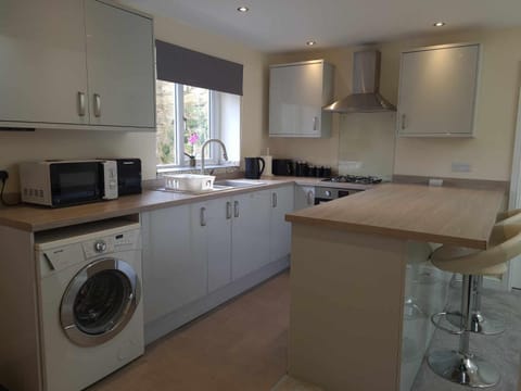 Coffee/tea facilities, minibar, pet friendly, washing machine, kitchen
