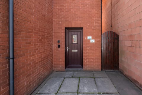 Facade/entrance, Day