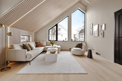 Living room, Seating area, internet