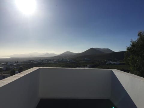 Balcony/Terrace, Mountain view