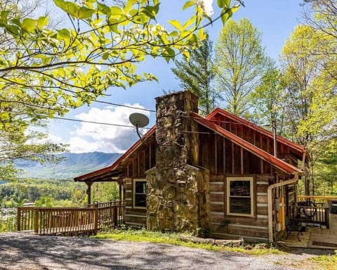 R&R Retreat House in Sevier County