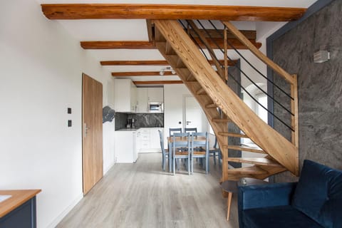 Kitchen or kitchenette, Dining area, dishwasher, minibar