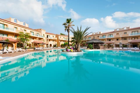 Property building, Pool view, Swimming pool, Swimming pool