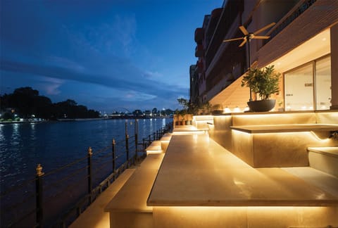 Night, River view
