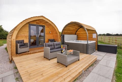 Little Meadow Pods with Hot Tub Campground/ 
RV Resort in England