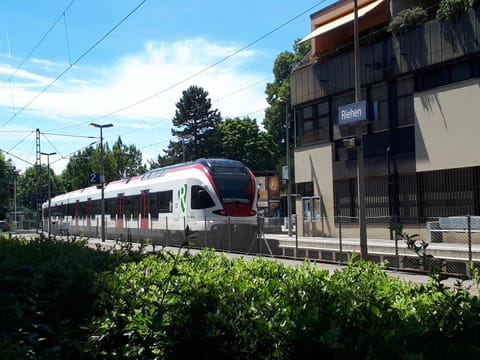 Other, Area and facilities, shuttle