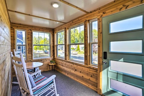 Pet-Friendly Minneapolis Home about 6 Mi to Dtwn! House in Minneapolis