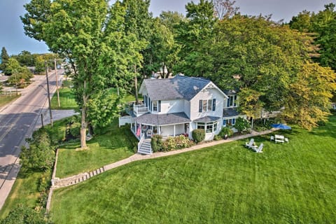 Elegant 1905 Home Steps to Torch Lake and Dtwn House in Torch Lake