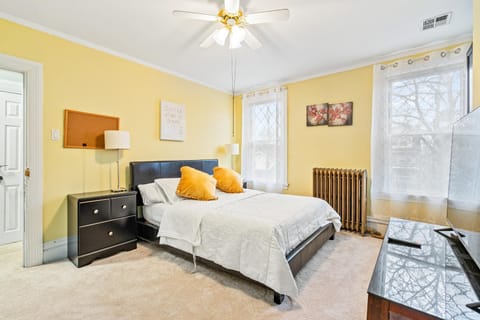 Bed, Bedroom, fireplace