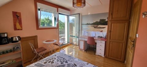 2 Belles chambres avec balcon sdb et WC privatifs Bed and Breakfast in Lannion