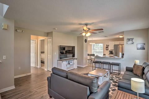 Southern Dunes Golf Home Pool and Covered Patio House in Haines City