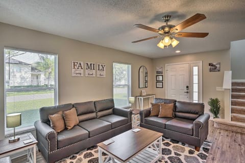 Southern Dunes Golf Home Pool and Covered Patio House in Haines City