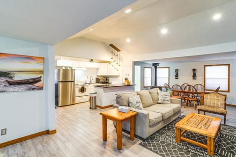 Cozy Norfork Home by White River Hike and Fish House in Arkansas