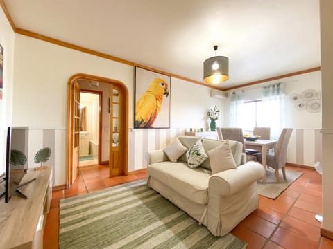 TV and multimedia, Living room, Dining area