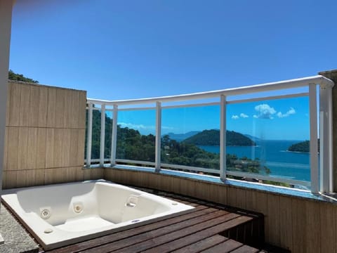 Spa and wellness centre/facilities, Sea view