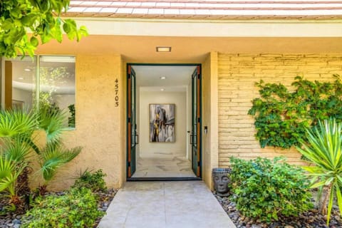 Tranquil & spacious, newly updated, great location House in Indian Wells