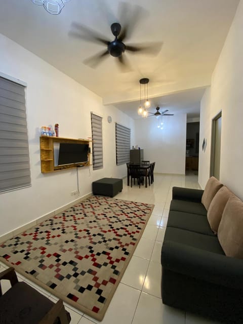 TV and multimedia, Living room, Seating area, fireplace