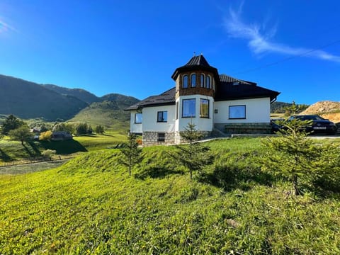 Property building, Spring