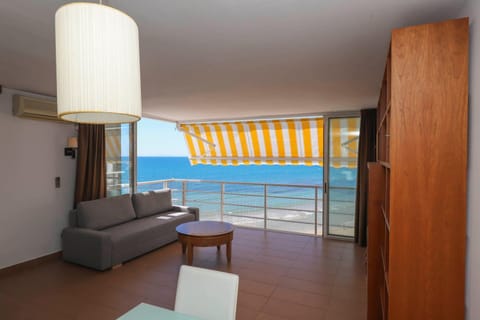 Living room, Sea view