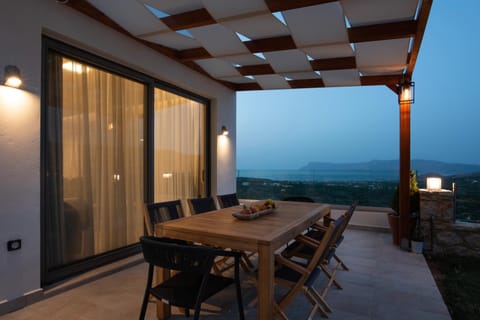 Patio, Balcony/Terrace, Dining area, Sea view