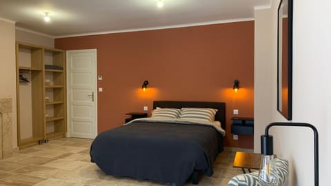 Bed, Photo of the whole room, Bedroom, wardrobe